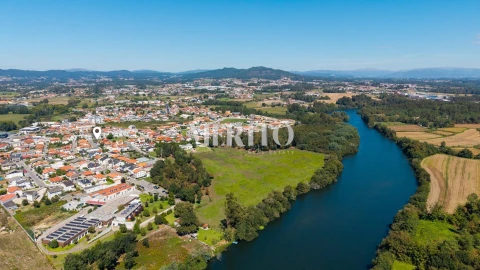Terreno para Venda em Tamel (São Verissimo)
