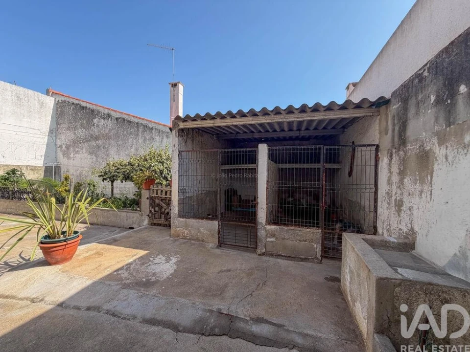 Moradia T3 para Venda em Fazendas de Almeirim Foto 25
