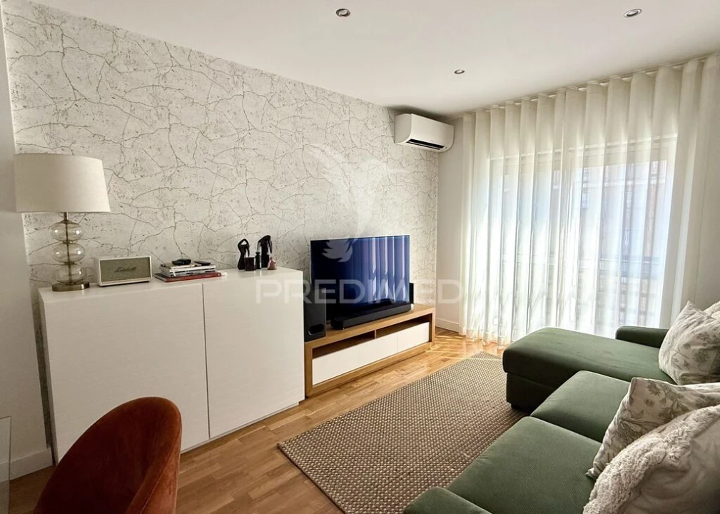 Apartamento T2 para Venda em São Domingos de Benfica Foto 1