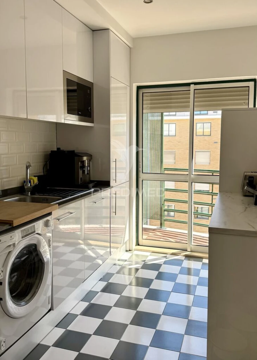 Apartamento T2 para Venda em São Domingos de Benfica Foto 7
