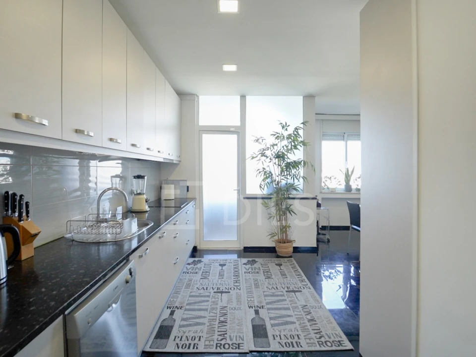 Apartamento T3 para Venda em Ramalde Foto 39