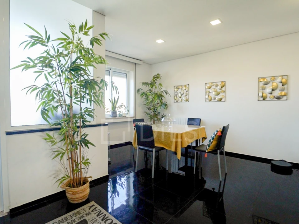 Apartamento T3 para Venda em Ramalde Foto 36