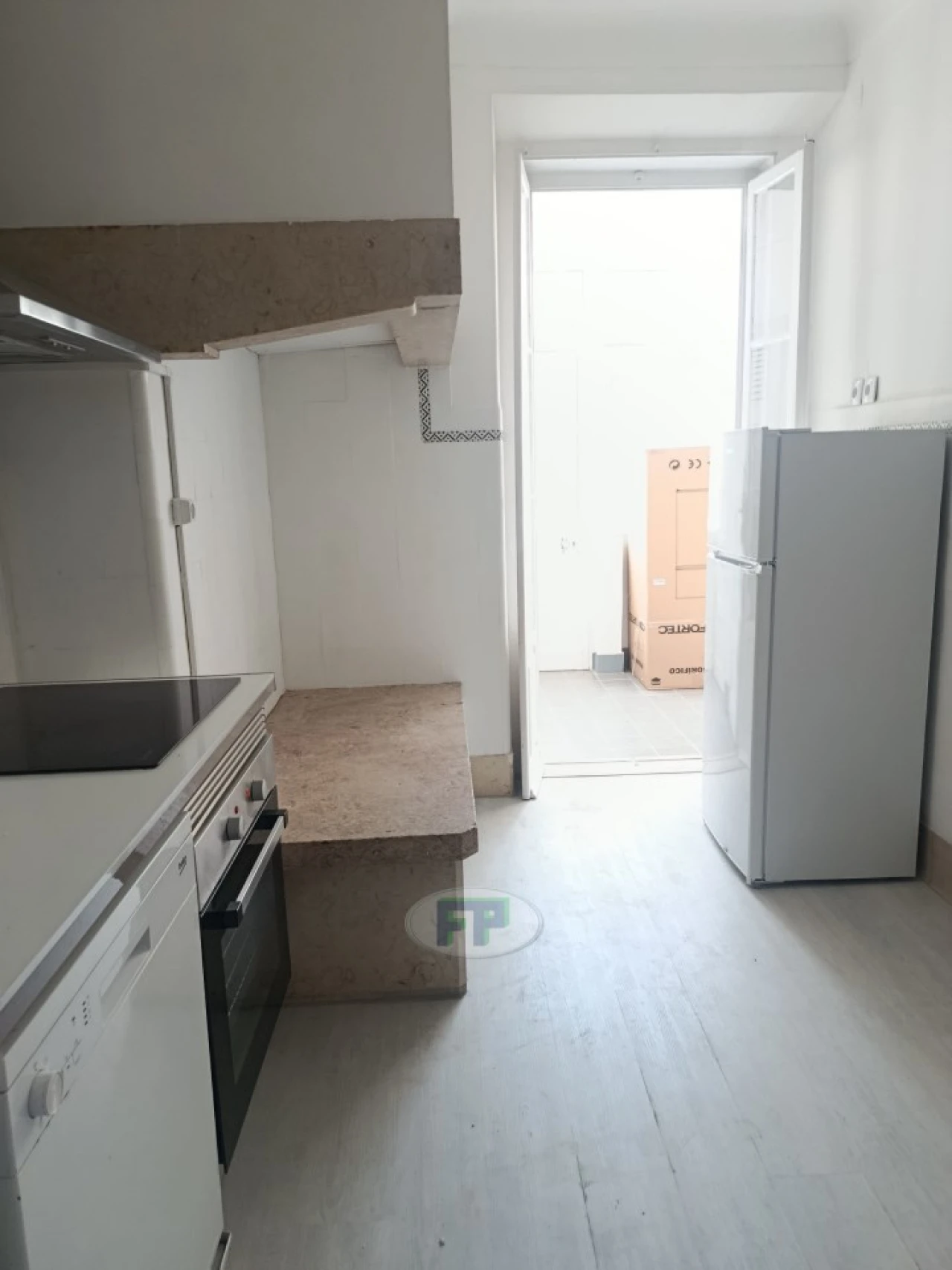 Apartamento T4 para Arrendamento em Avenidas Novas Foto 2