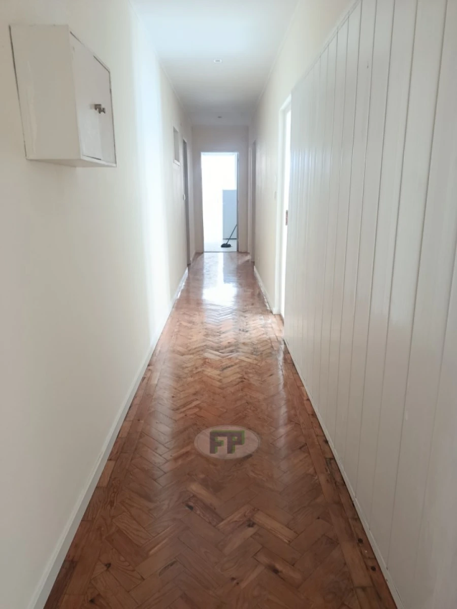 Apartamento T4 para Arrendamento em Avenidas Novas Foto 8
