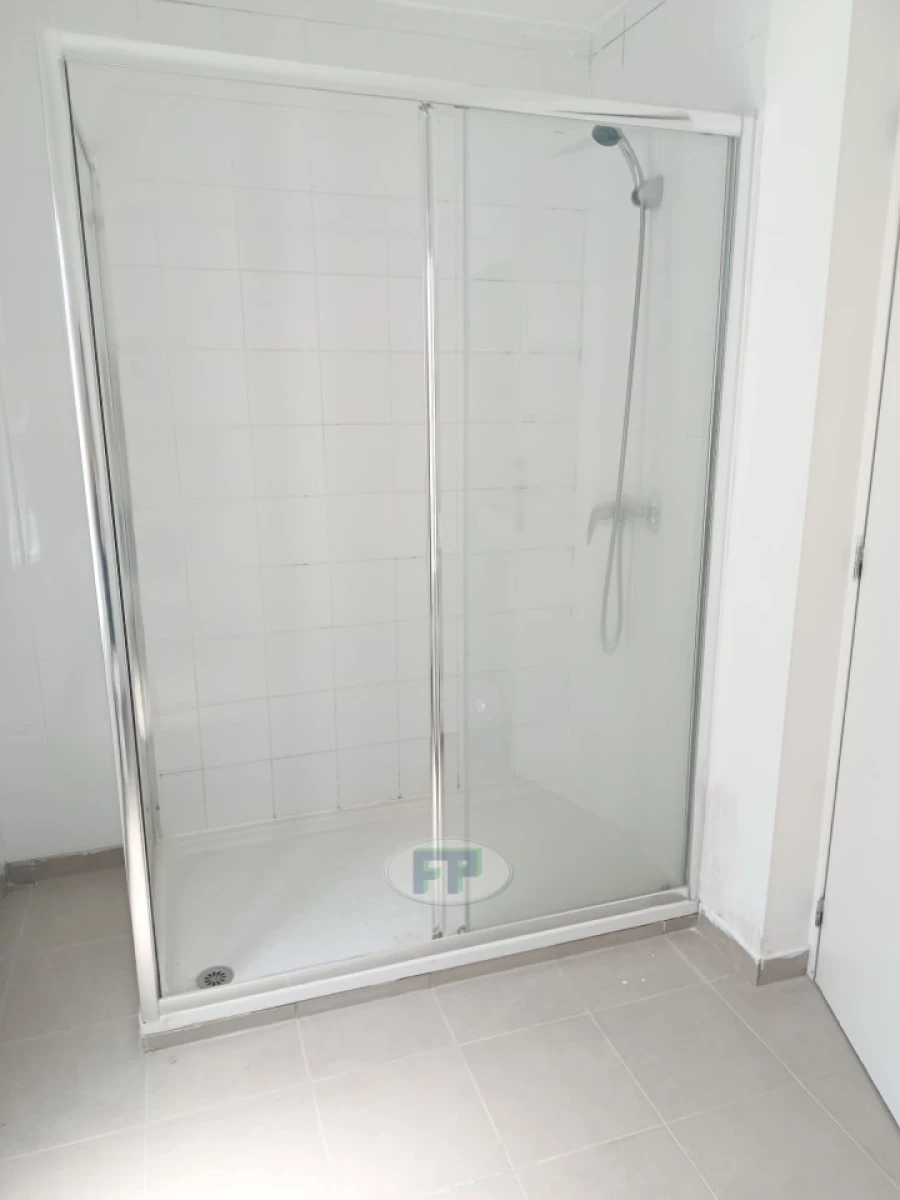 Apartamento T4 para Arrendamento em Avenidas Novas Foto 12