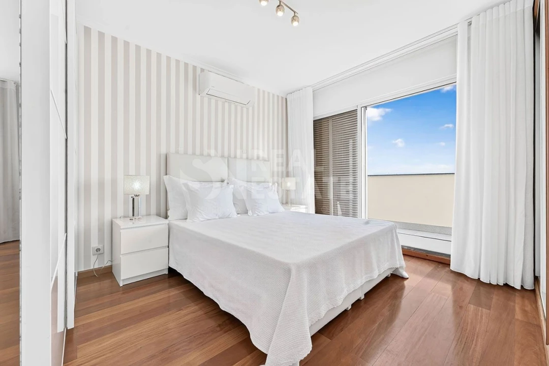Apartamento T1 para Arrendamento em São Martinho Foto 15