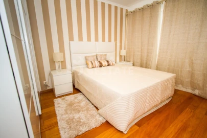 Apartamento T1 para Arrendamento em São Martinho