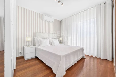 Apartamento T1 para Arrendamento em São Martinho