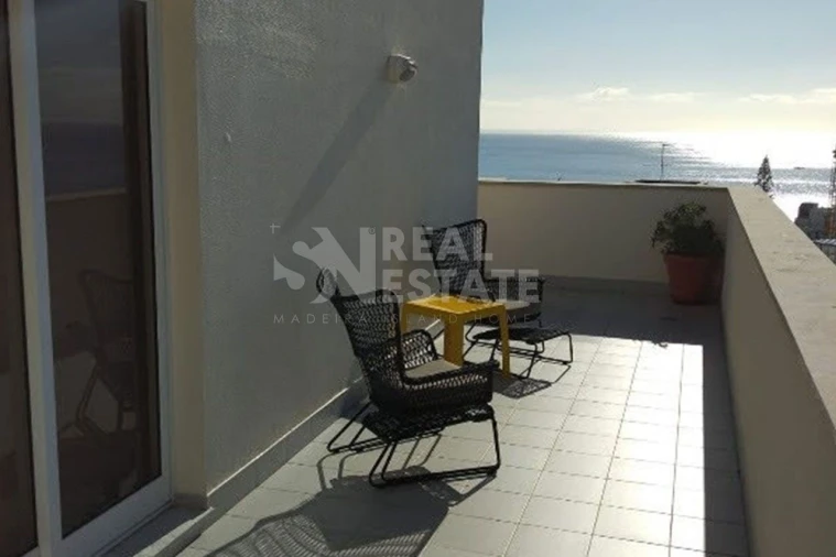 Apartamento T1 para Arrendamento em São Martinho Foto 8