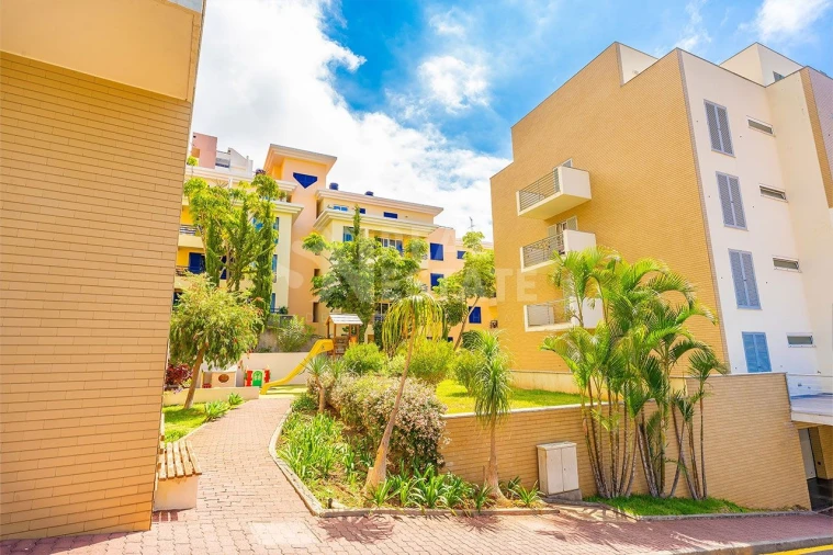 Apartamento T1 para Arrendamento em São Martinho Foto 13