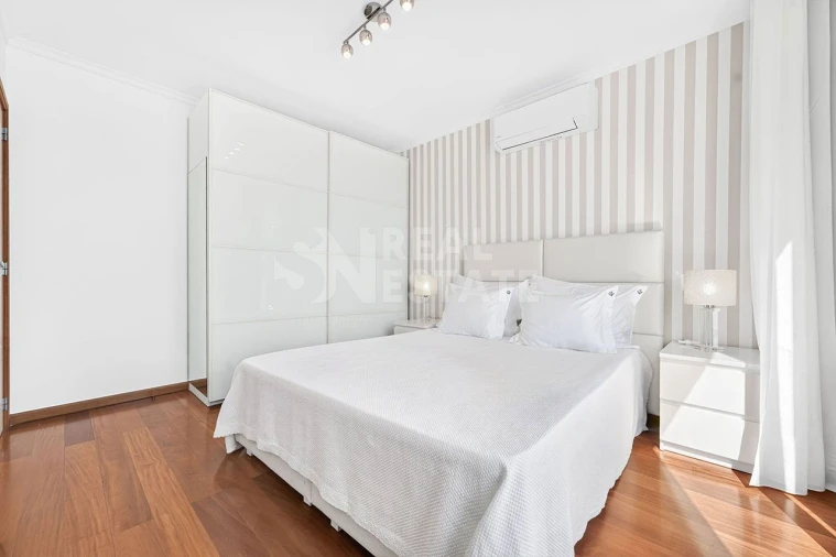 Apartamento T1 para Arrendamento em São Martinho Foto 14