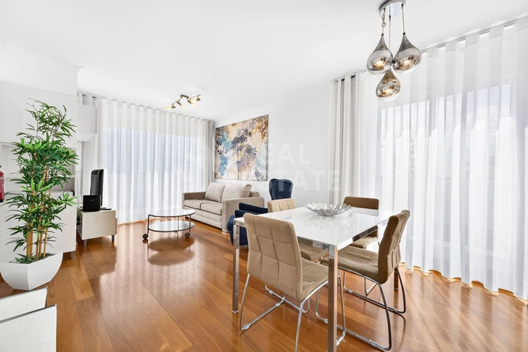 Apartamento T1 para Arrendamento em São Martinho Foto 2