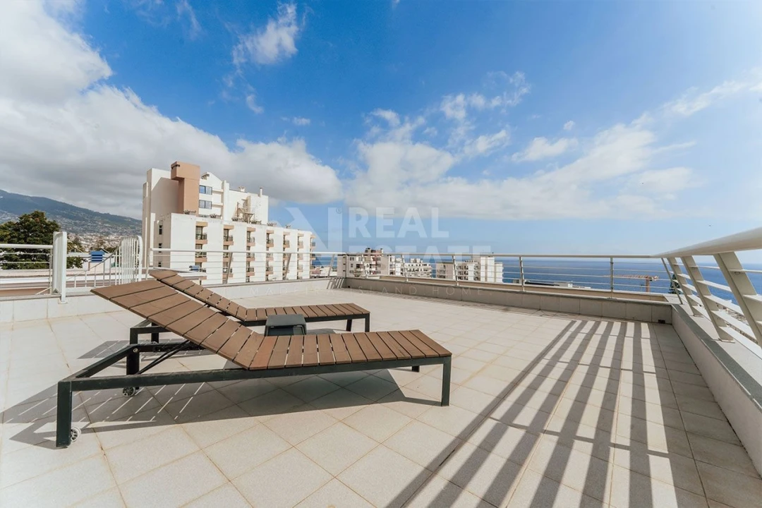 Apartamento T1 para Arrendamento em São Martinho Foto 18
