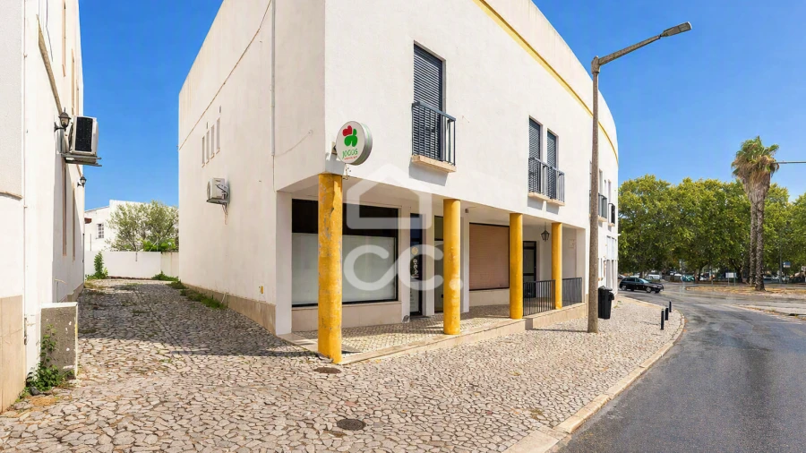 Negócio para Trespasse em Malagueira e Horta das Figueiras