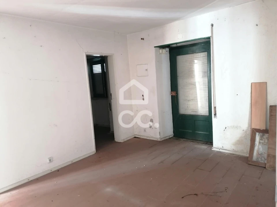 Moradia T2 para Venda em Santa Maria, São Pedro e Sobral da Lagoa Foto 8