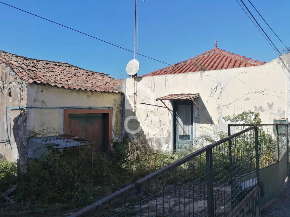 Moradia T2 para Venda em Santa Maria, São Pedro e Sobral da Lagoa Foto 2