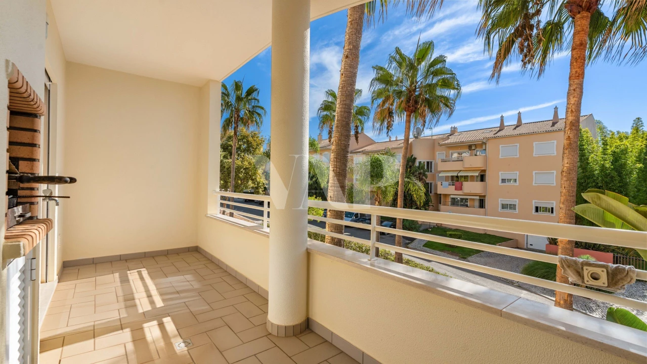 Apartamento T1 para Venda em Quarteira Foto 4