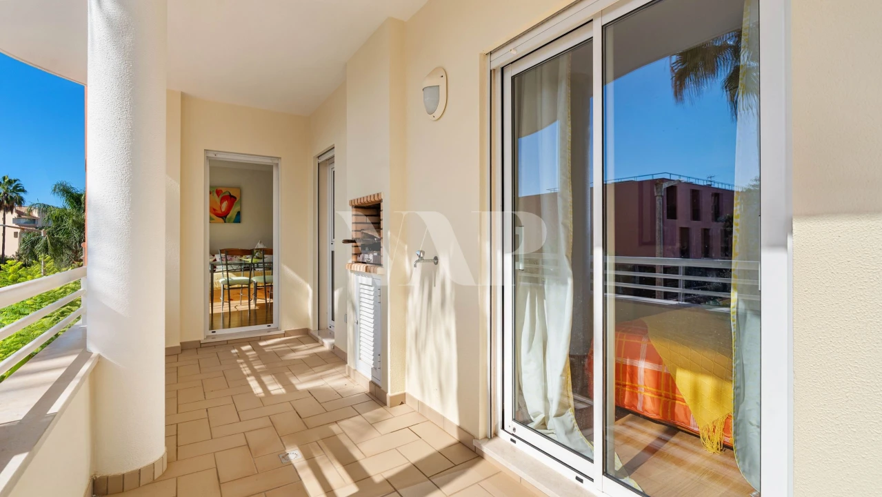 Apartamento T1 para Venda em Quarteira Foto 10