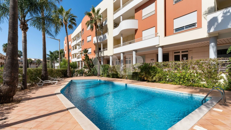 Apartamento T1 para Venda em Quarteira Foto 12