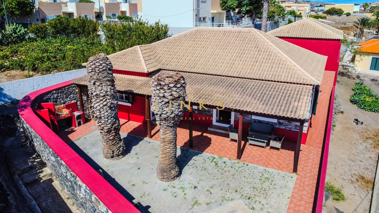 Moradia T3 para Venda em Porto Santo Foto 3
