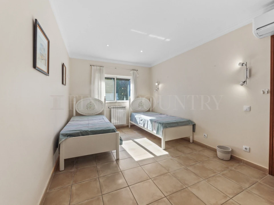 Moradia T4 para Venda em Alvor Foto 16