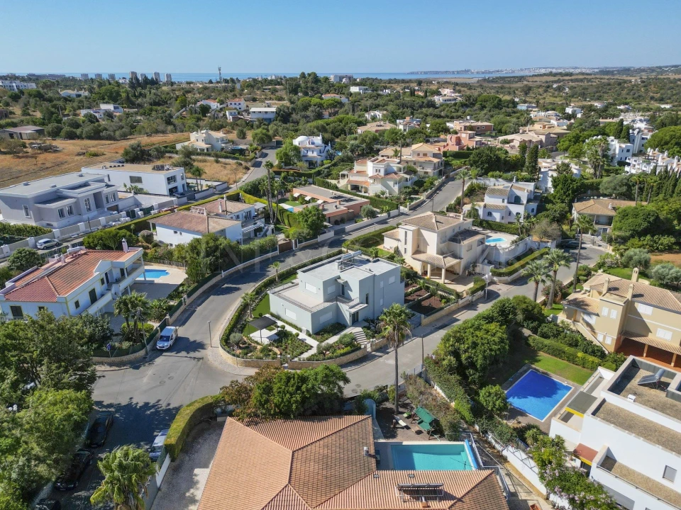 Moradia T4 para Venda em Alvor Foto 39