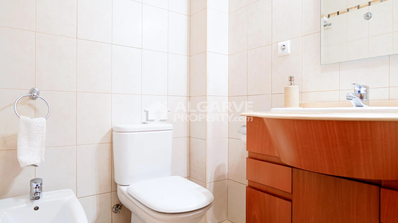 Apartamento T2 para Venda em Quarteira Foto 25