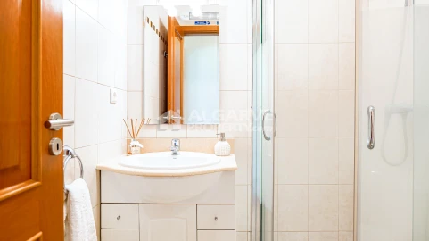Apartamento T2 para Venda em Quarteira
