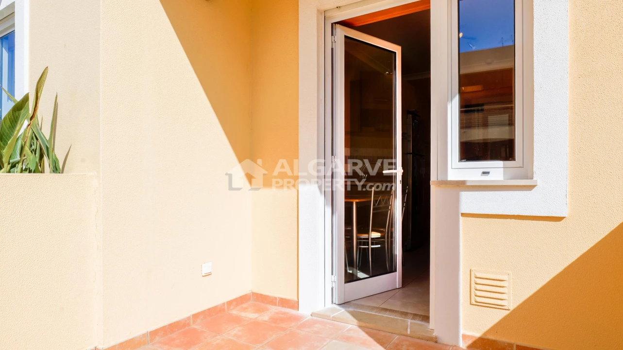 Apartamento T2 para Venda em Quarteira Foto 18