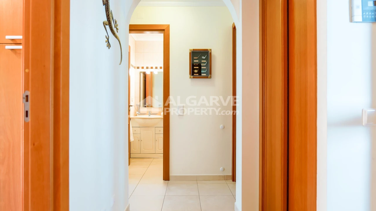 Apartamento T2 para Venda em Quarteira Foto 20