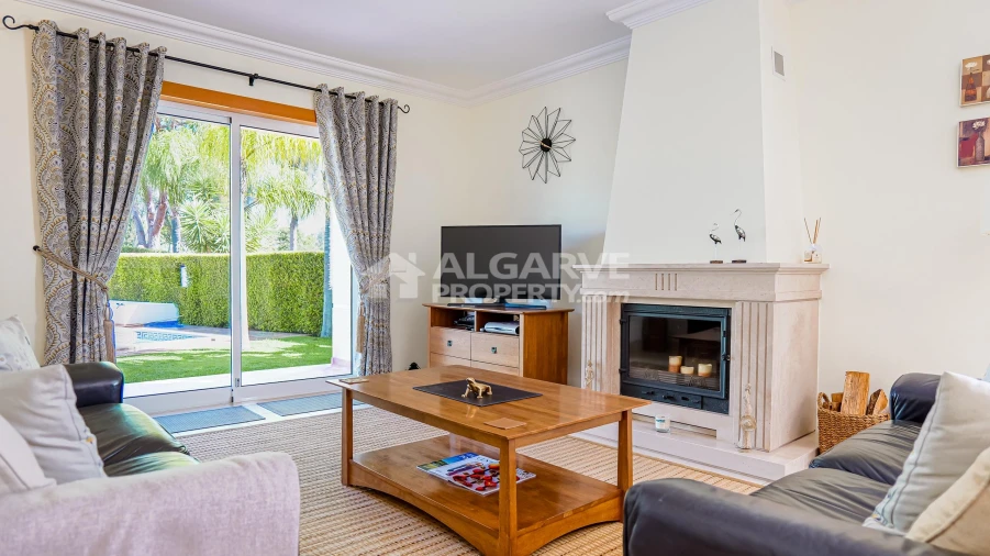 Apartamento T2 para Venda em Quarteira Foto 2