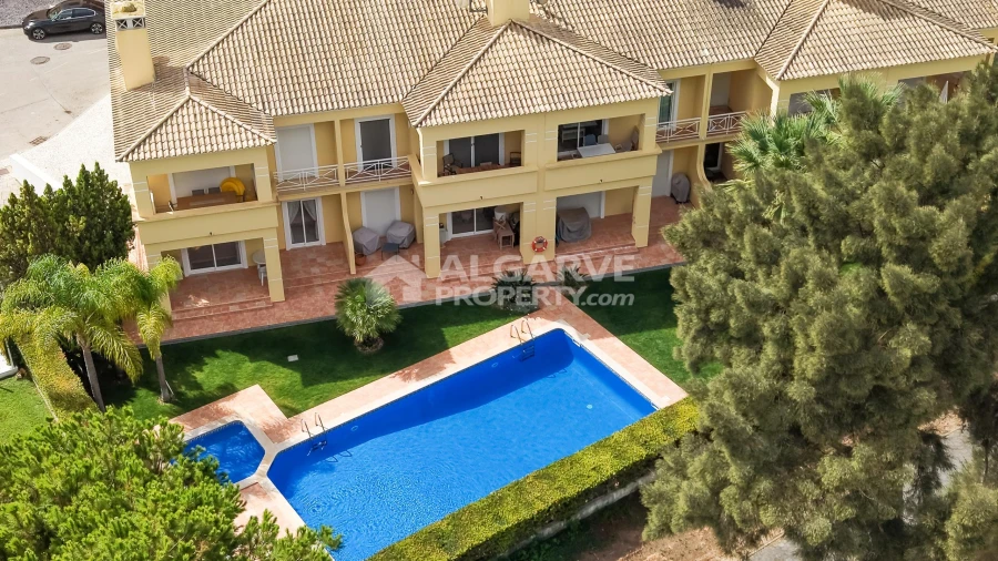 Apartamento T2 para Venda em Quarteira Foto 31