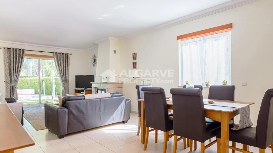 Apartamento T2 para Venda em Quarteira Foto 8