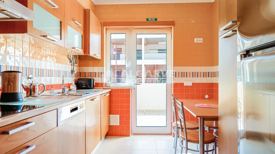 Apartamento T2 para Venda em Quarteira Foto 14