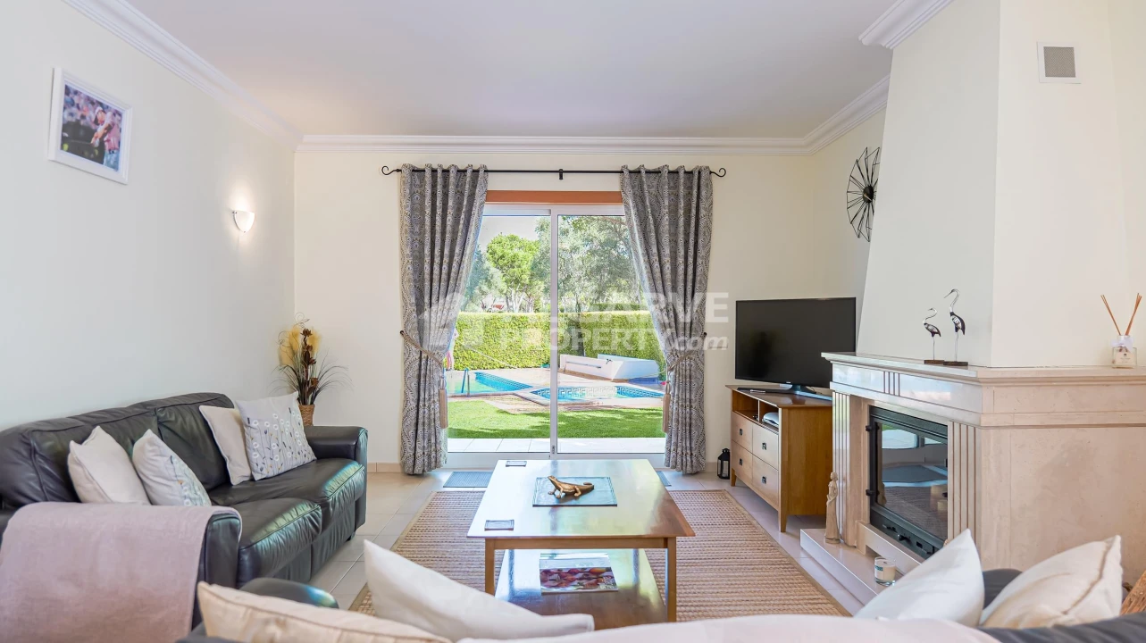 Apartamento T2 para Venda em Quarteira Foto 5