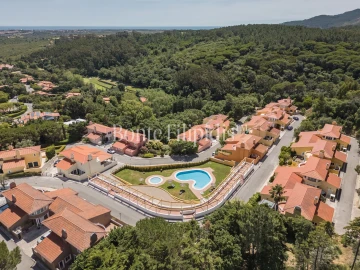 Moradia T4 para Venda em Agualva e Mira-Sintra