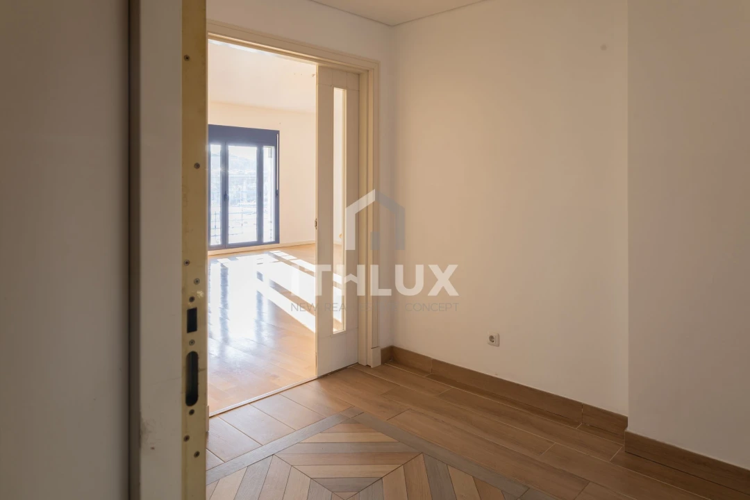 Apartamento T3 para Venda em Campolide Foto 9