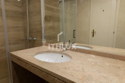 Apartamento T3 para Venda em Campolide