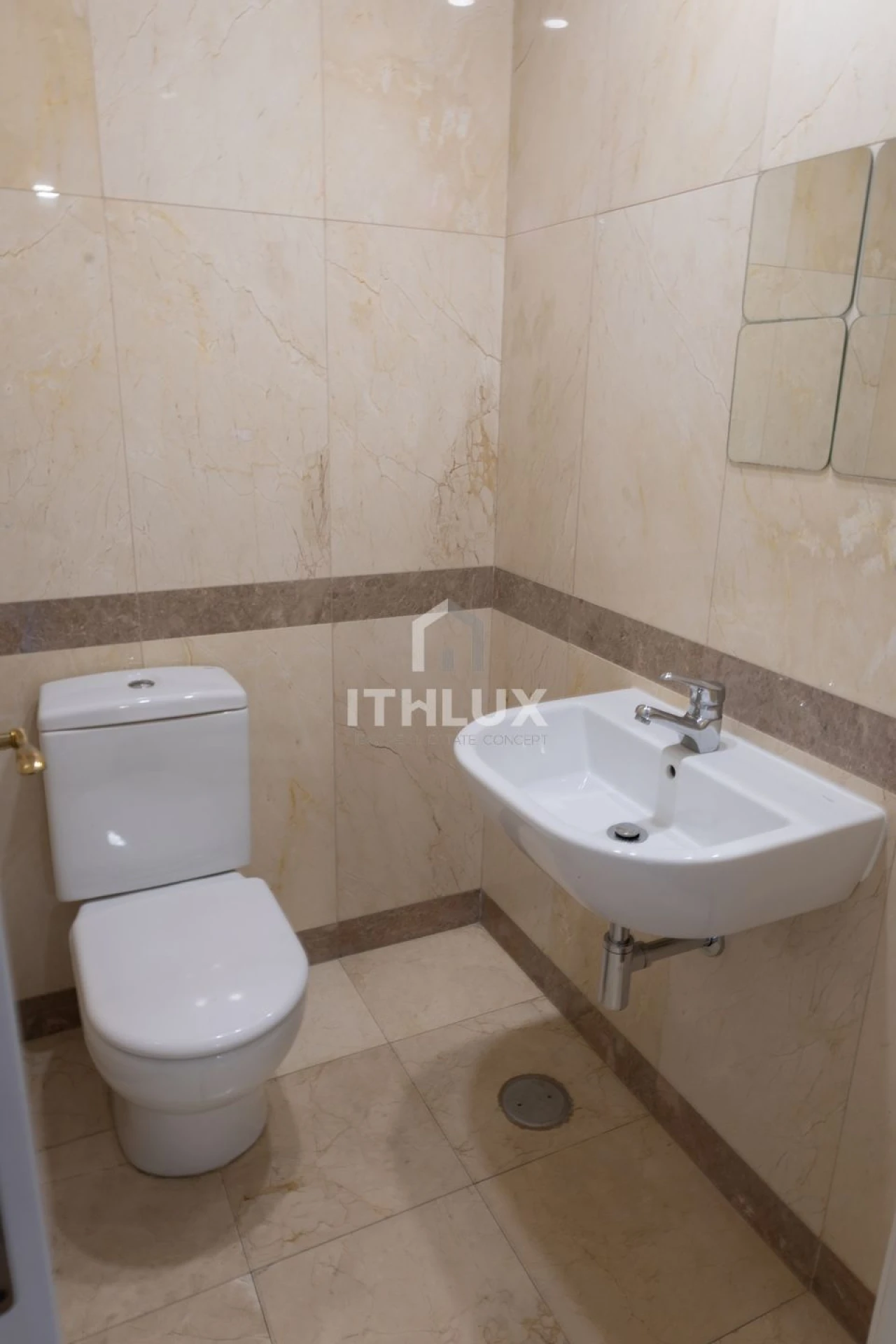 Apartamento T3 para Venda em Campolide Foto 31