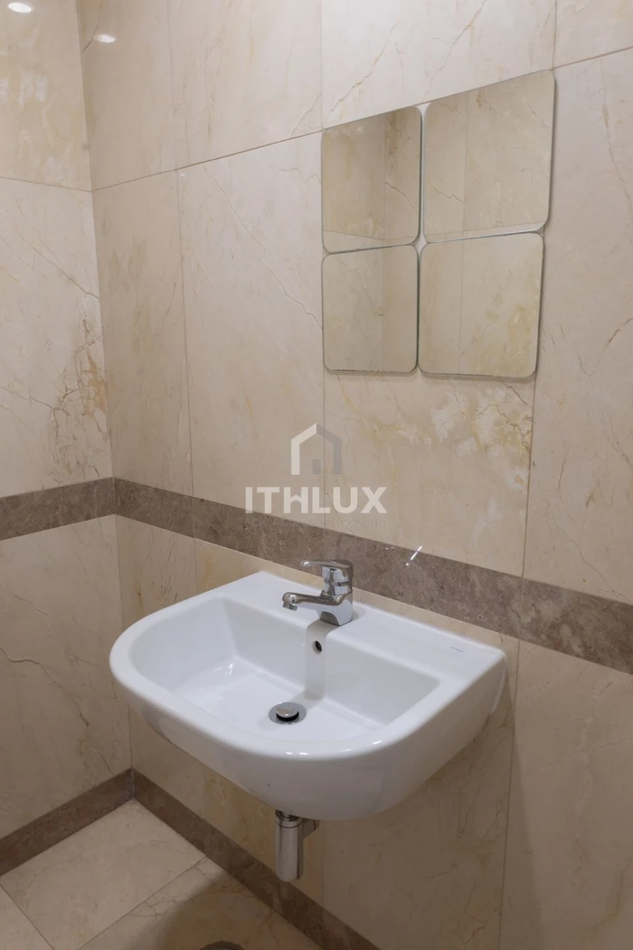Apartamento T3 para Venda em Campolide Foto 32