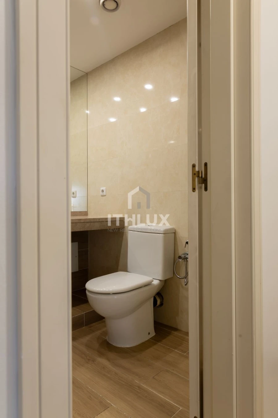 Apartamento T3 para Venda em Campolide Foto 34