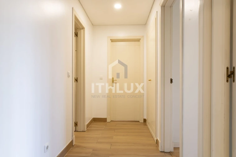 Apartamento T3 para Venda em Campolide Foto 33
