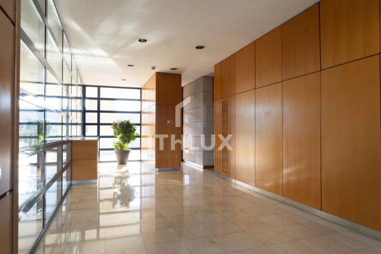 Apartamento T3 para Venda em Campolide Foto 3