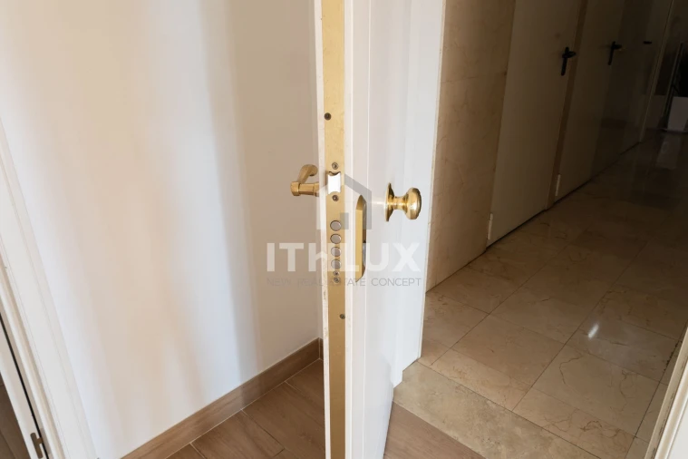 Apartamento T3 para Venda em Campolide Foto 8