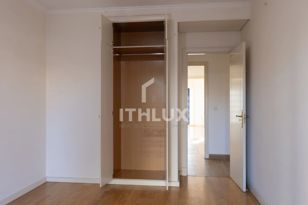 Apartamento T3 para Venda em Campolide Foto 29