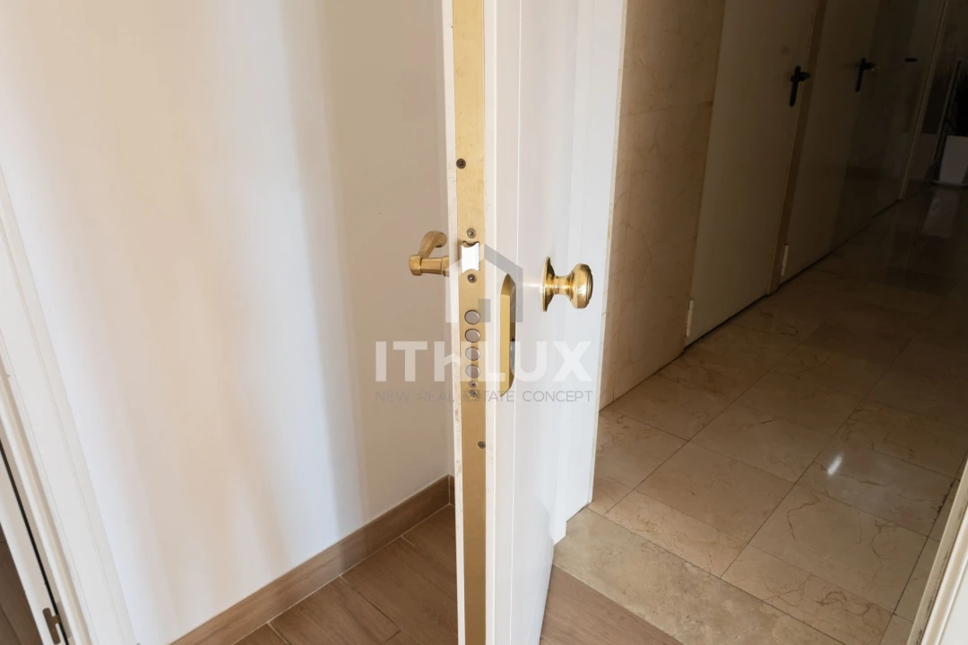 Apartamento T3 para Venda em Campolide Foto 8