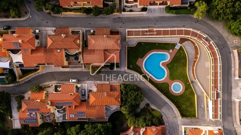 Moradia T5 para Venda em Agualva e Mira-Sintra