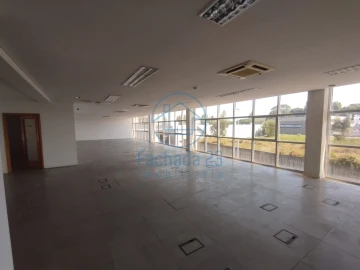 Escritório para Venda em Castêlo da Maia