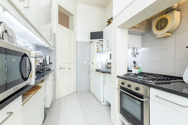 Apartamento T3 para Venda em Campo de Ourique Foto 9