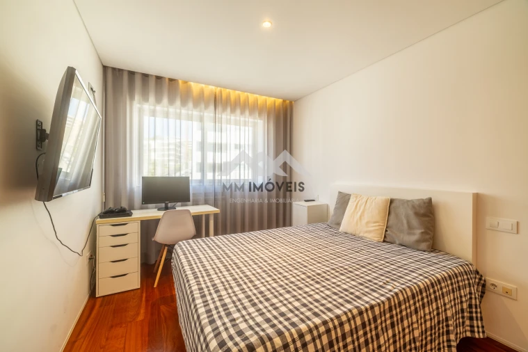 Apartamento T3 para Venda em Campanhã Foto 15